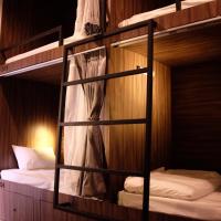 Номер (Спальное место на двухъярусной кровати в общем номере для женщин) хостела Hostel Urby, Бангкок