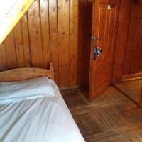 Двухместный (Двухместный номер с 2 отдельными кроватями и общей ванной комнатой) хостела Hostel Stara Polana, Закопане