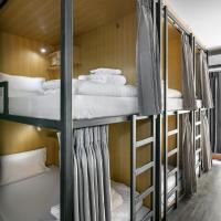 Номер (Кровать в общем 6-местном номере для мужчин и женщин) хостела Travelier Hostel, Бангкок