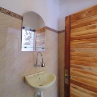 Двухместный (Двухместный номер с 1 кроватью и собственной ванной комнатой) гостевого дома Tropical Garden Inn, Нуса Пенида