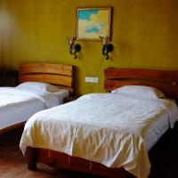 Сьюит (Семейный люкс с 2 спальнями) хостела YangShuo Eden YHA, Яншо