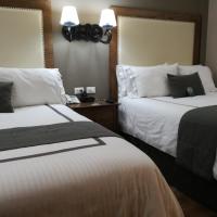 Двухместный (Стандартный двухместный номер с 2 двуспальными кроватями) отеля Hotel Histórico Central, Мехико