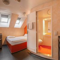 Двухместный (Небольшой двухместный номер с 1 кроватью) отеля easyHotel Budapest Oktogon, Будапешт