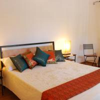 Сьюит (Люкс с видом на бассейн) отеля Granpa's Inn - Bougainvillea, Анжуна