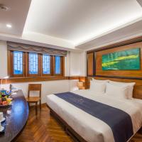 Двухместный (Улучшенный двухместный номер с 1 кроватью, вид на город) отеля Hai Bay Hotel & Restaurant, Ханой