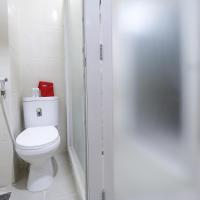 Двухместный (Двухместный номер эконом-класса с 1 кроватью) гостевого дома RedDoorz near ITC Cempaka Mas, Джакарта