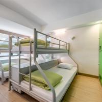 Номер (Спальное место в общем 8-местном номере для мужчин) хостела YHA Mei Ho House Youth Hostel, Гонконг (город)