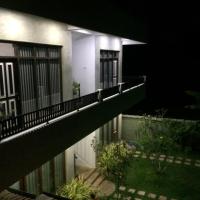 Двухместный (Deluxe Double Room with Balcony & Canal View) отеля Green Wood Villa Negombo, Негомбо