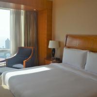 Двухместный (Суперлюкс с кроватью размера «king-size» и видом на море) отеля Four Seasons Hotel Mumbai, Мумбай