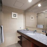 Трехместный (Трехместный номер-студио) отеля Aston Marina Ancol Hotel and Residence, Джакарта