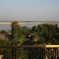 Двухместный (Superior Double Room River View) отеля Hotel Temple On Ganges, Варанаси