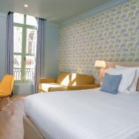 Семейный (Полулюкс с видом на Нотр-Дам) отеля Hôtel Du Centre, Ницца