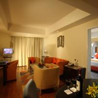 Сьюит (Люкс «Премиум») отеля The Golkonda Hotel, Хайдарабад