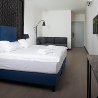 Трехместный (Стандартный трехместный номер) отеля Antik, Прага