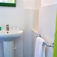 Одноместный (Одноместный номер с общей ванной комнатой) гостевого дома Central and Basic Universitat, Барселона