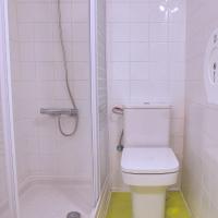 Двухместный (Двухместный номер с 2 отдельными кроватями и общей ванной комнатой) гостевого дома Central and Basic Universitat, Барселона