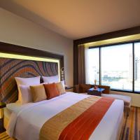 Двухместный (Superior Room King Size Bed with WIFI) отеля Novotel Kolkata Hotel and Residences, Калькутта