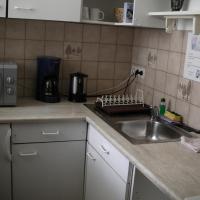 Апартаменты (Стандартные апартаменты с собственной ванной комнатой) гостевого дома HappyHostel, Вена