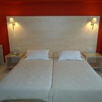 Двухместный (Двухместный номер с 1 кроватью или 2 отдельными кроватями и дополнительной кроватью) отеля Helena Hotel, Родос