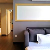 Сьюит (The Splendor Suite) отеля M Summit 191 Executive Hotel Suites, Джорджтаун