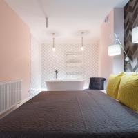 Апартаменты (Апартаменты Делюкс с балконом) апарт-отеля Vagabond Broadway, Будапешт