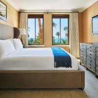 Сьюит (Люкс с кроватью размера «king-size» и видом на океан) отеля Fairmont Miramar Hotel & Bungalows, Лос-Анджелес