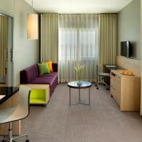 Сьюит (Полулюкс) отеля Park Inn by Radisson Davao, Давао