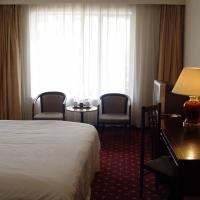 Двухместный (Special Offer - Superior Double or Twin Room（No Smoking）) отеля Beijing Yanshan Hotel, Пекин