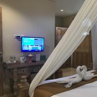 Сьюит (Полулюкс с балконом) семейного отеля Kailash Bali, Убуд