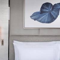 Двухместный (Deluxe Room with AED 200 Hotel Credit) отеля Address Downtown, Дубай