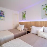 Семейный (Стандартный семейный номер) гостевого дома Petit Malaga Congress, Малага