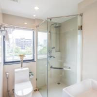 Двухместный (Улучшенный номер Alt) отеля Alt Nana, Бангкок