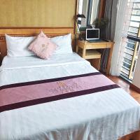 Двухместный (Улучшенный двухместный номер с 1 кроватью) отеля New Lotus Hotel, Ханой