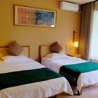 Двухместный (Двухместный номер с 1 кроватью и балконом) загородного отеля Yangshuo Moondance Hotel, Яншо