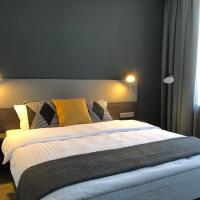 Двухместный (Двухместный номер Делюкс с 1 кроватью) отеля Hotel Kolumbs, Лиепая