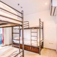 Четырехместный (Четырехместный номер с ванной комнатой) хостела Hostel A2C, Севилья