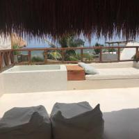 Двухместный (Двухместный номер Делюкс с 1 кроватью и балконом, вид на море) отеля Azucar Hotel Tulum, Тулум