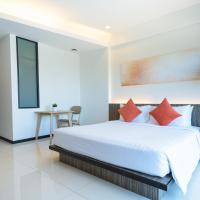 Двухместный (Двухместный номер Делюкс с 1 кроватью или 2 отдельными кроватями и балконом) отеля Trio Pattaya, Паттайя