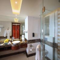 Двухместный (Представительский клубный номер) отеля MSR Hotel and Spa Bangalore, Бангалор