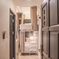 Номер (Кровать в общем 4-местном номере для мужчин и женщин) хостела Jam Hostel Bangkok, Бангкок