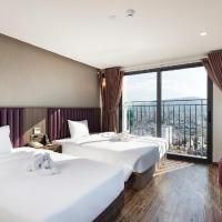 Двухместный (Двухместный номер Делюкс с 1 кроватью) отеля V Hotel Nha Trang, Нячанг