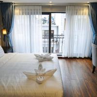 Сьюит (Premium Double Suite with Balcony) отеля Hanoi La Castela Hotel, Ханой