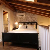 Двухместный (Улучшенный двухместный номер с 1 кроватью) гостевого дома La Fonda de Candeleda, Мадрид