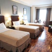 Трехместный (Трехместный номер Делюкс) отеля Fersal Hotel Kalayaan, Quezon City, Манила