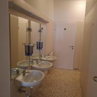 Номер (Кровать в общем 4-местном номере для мужчин и женщин) хостела CH-Hostel, Вена