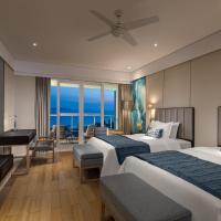 Двухместный (Номер с 2 отдельными кроватями и панорамным видом на океан) отеля Wyndham Sanya Bay, Санья