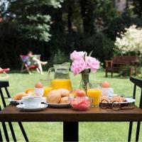 Трехместный (Трехместный номер с видом на город) отеля Yarden Aparthotel by Artery Hotels, Краков