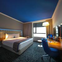 Семейный (2 стандартных смежных семейных номера) отеля Park Inn by Radisson Abu Dhabi Yas Island, Абу-Даби