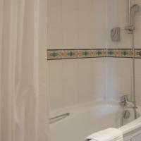 Сьюит (Полулюкс с мезонином) отеля Domaine de Crécy, Серри