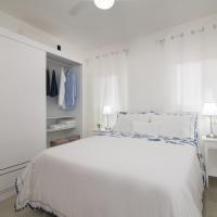 Апартаменты (Улучшенные апартаменты с 2 спальнями) апарт-отеля Los Flamencos Aparthotel Beach Club, Байяибе